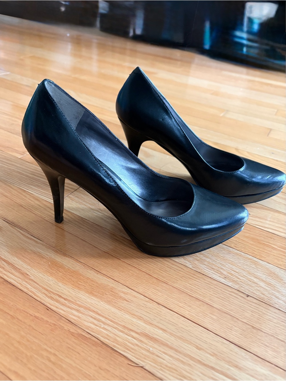 Nine West Black Leather Platform Pumps